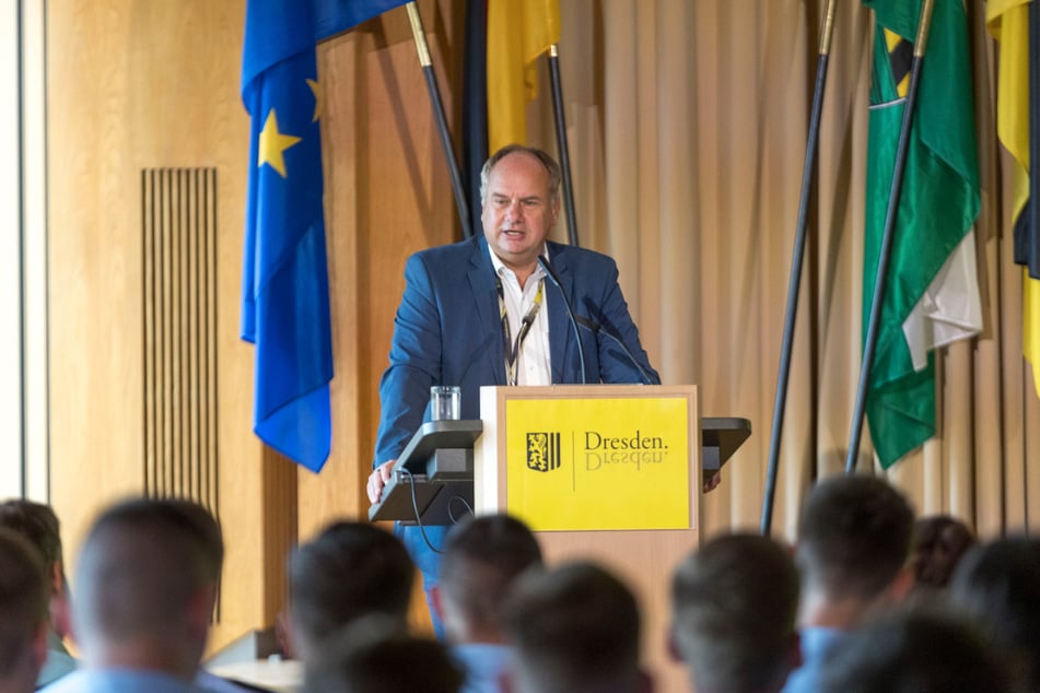 OB Dirk Hilbert (54, FDP) war über die Vielzahl der angehenden Azubis begeistert.