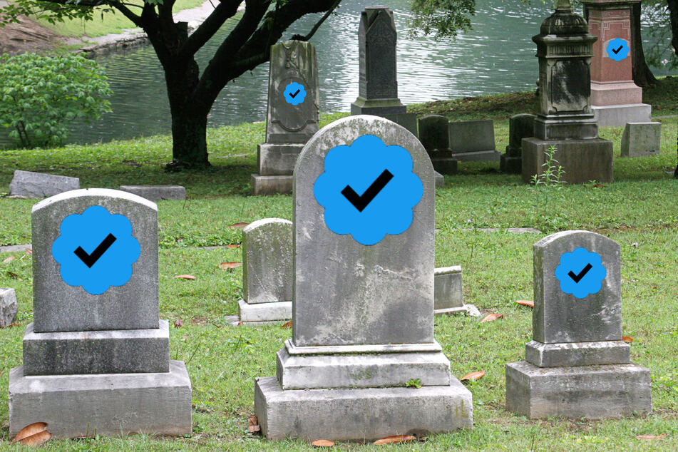 Twitter restores blue checkmarks for more celebrities - even some dead ones