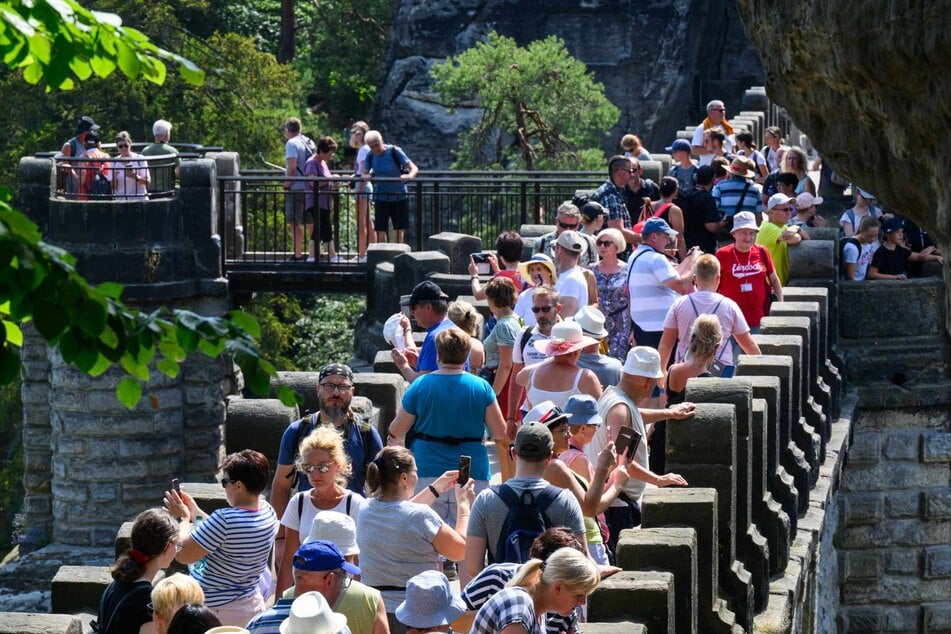 Beliebtes Reiseziel! Doch schafft die Sächsische Schweiz den Touristen-Ansturm?