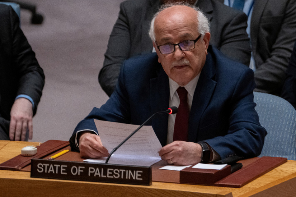 Palestinians relaunch bid to become UN member state amid brutal Israeli siege