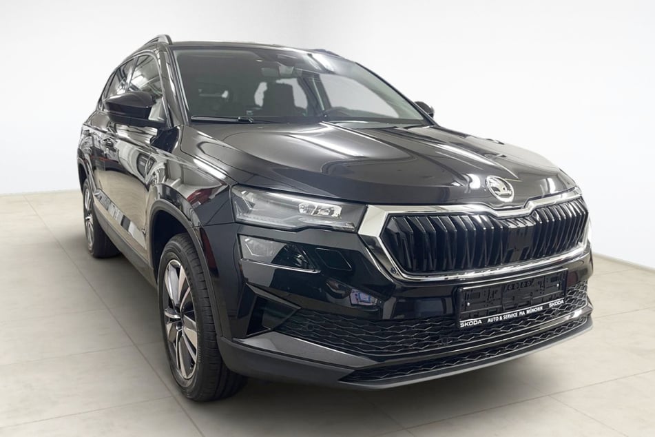 Nur noch bis 30. Juni! Jetzt Škoda Karoq mit Neukundenbonus sichern.