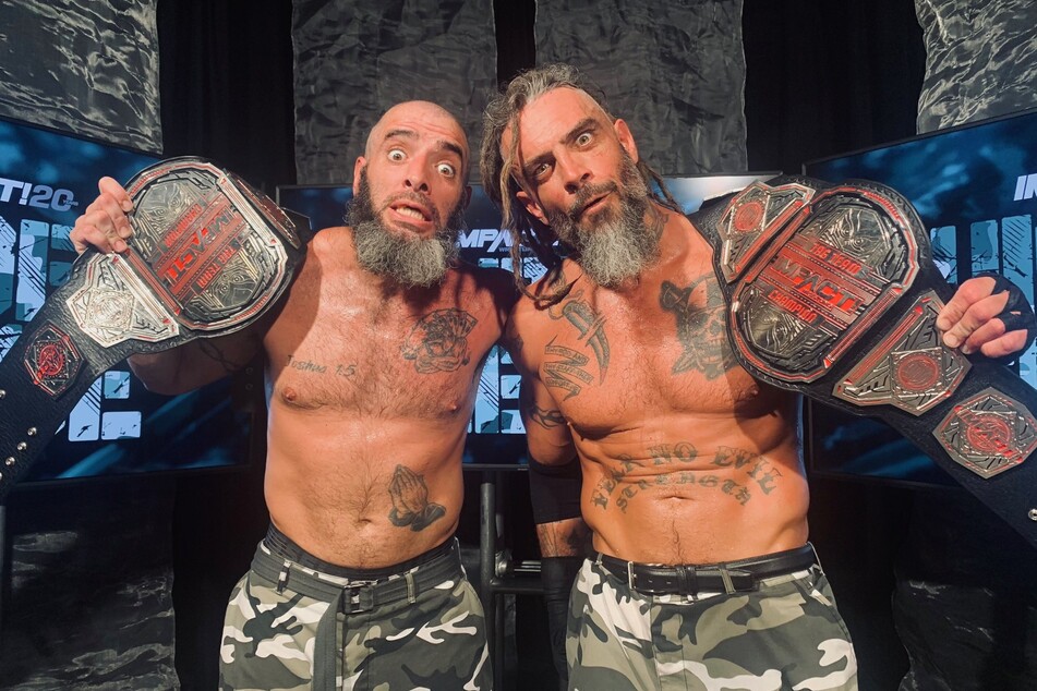 Jay Briscoe (r), a member of the Briscoe Brothers pro wrestling tag team with brother Mark (l), tragically passed away on Tuesday night in a car crash.