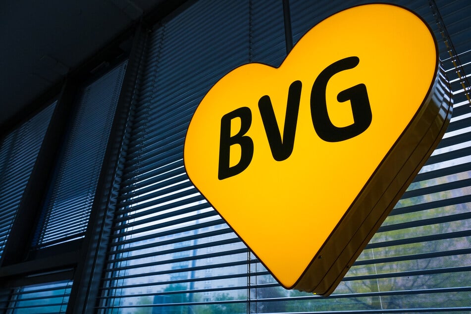 Was war denn da los? BVG entfernt aus Versehen Wahlplakate in U-Bahnhöfen