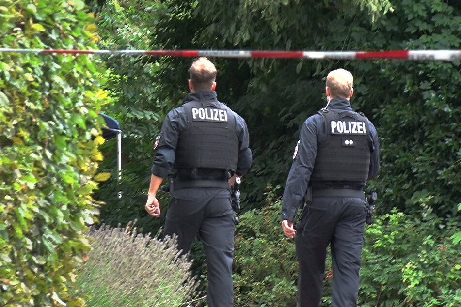 Nach Leichenfund im Gebüsch: Polizei schnappt Tatverdächtigen an Autobahn-Raststätte