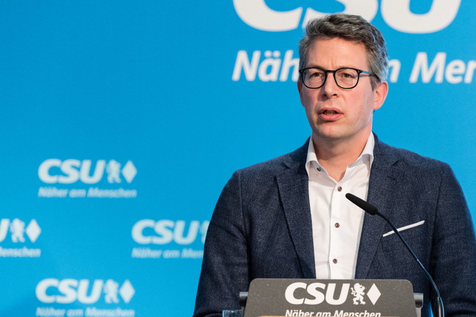 CSU-Generalsekretär Markus Blume übt harsche Kritik am Präsenzparteitag der AfD. (Archiv)