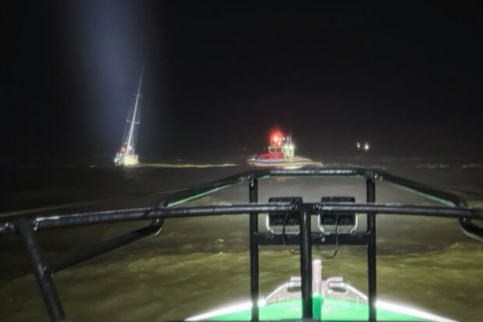 Das polnische Boot geriet bei einer Überführungsfahrt von Dänemark nach Spanien in Seenot.