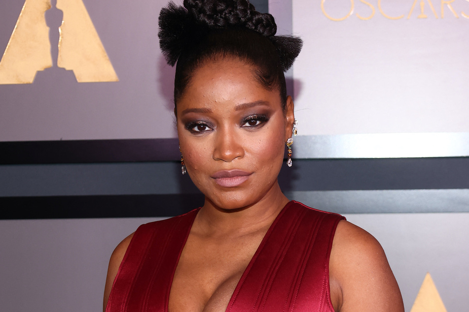Keke Palmer clapped back at fans' crude remarks about her makeup-free looks.