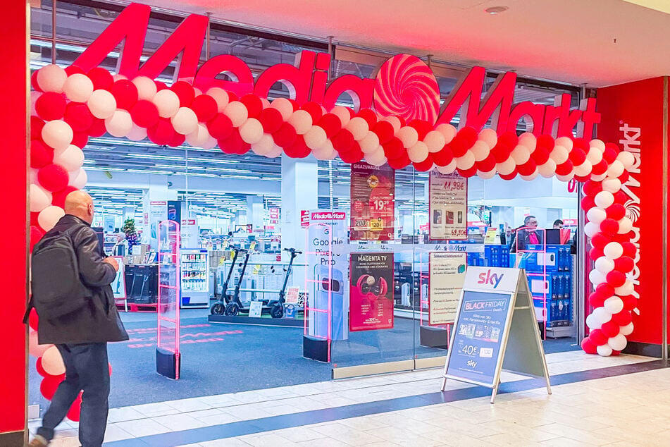 MediaMarkt Dresden - im ElbePark, Peschelstraße 39.