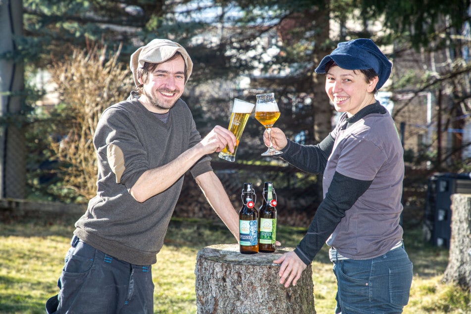 Nicole Kocksch (39) und Frank Walther (40) lieben ihr Selbstgebrautes.