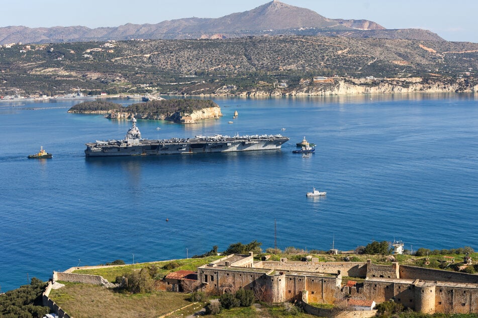 Die "USS Gerald R. Ford" soll für Reparaturarbeiten nach Kreta verlegt werden. (Archivbild)