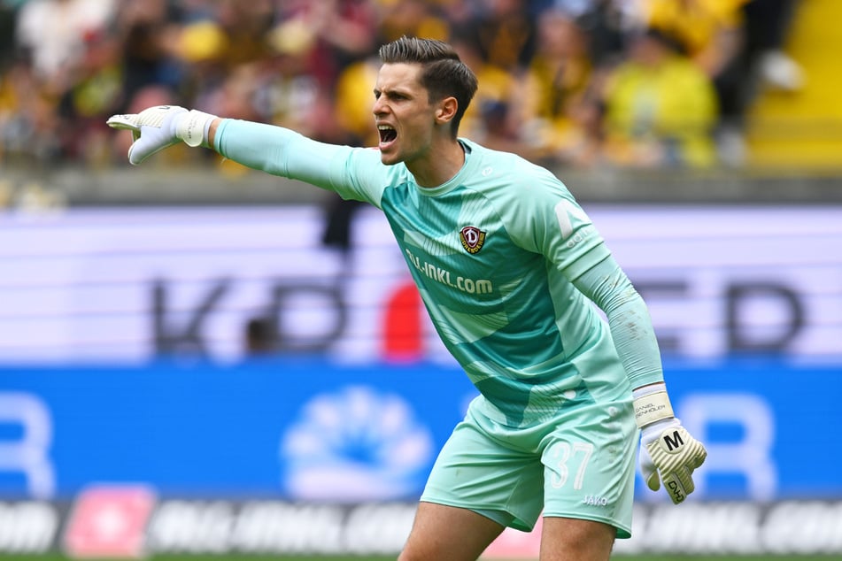 Daniel Mesenhöler (30) erfuhr am Freitagabend, dass er am Samstag gegen Bochum im Dynamo-Kasten steht. Er zeigte eine ganz starke Leistung.