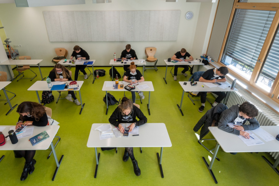 Schon die Vorbereitung auf das Abitur konnte in Sachsen in diesem Jahr nur mit Abstand durchgeführt werden.