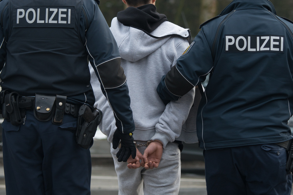 Der Tatverdächtige wurde noch vor Ort festgenommen. (Symbolbild)