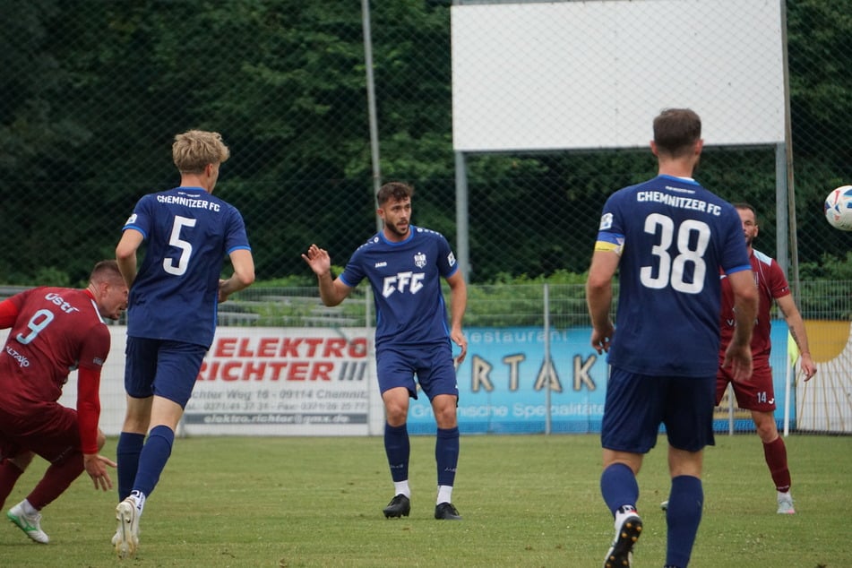 Der beim FC Erzgebirge Aue ausgebildete Niklas Jeck (23, M.) stand gegen Usti in der ersten Halbzeit als Innenverteidiger für den CFC auf dem Platz.
