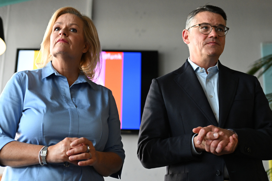 Zwischen Boris Rheins (51) CDU und Nancy Faesers (53) SPD liefen am Mittwoch die ersten Koalitionsverhandlungen hinsichtlich eines Regierungsbündnisses in Hessen.