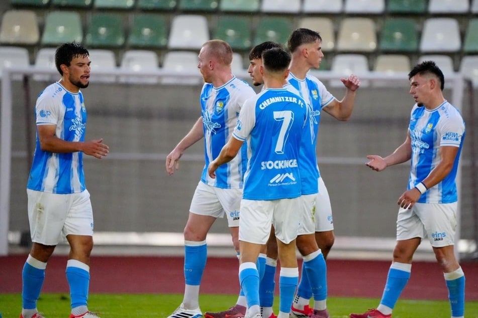 Jubel beim Chemnitzer FC, der die Pokalhürde mühelos meisterte.