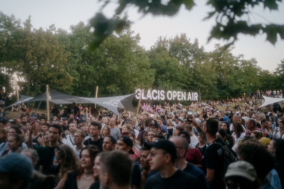 Beim Glacis Open Air gibt es richtig was auf die Ohren.