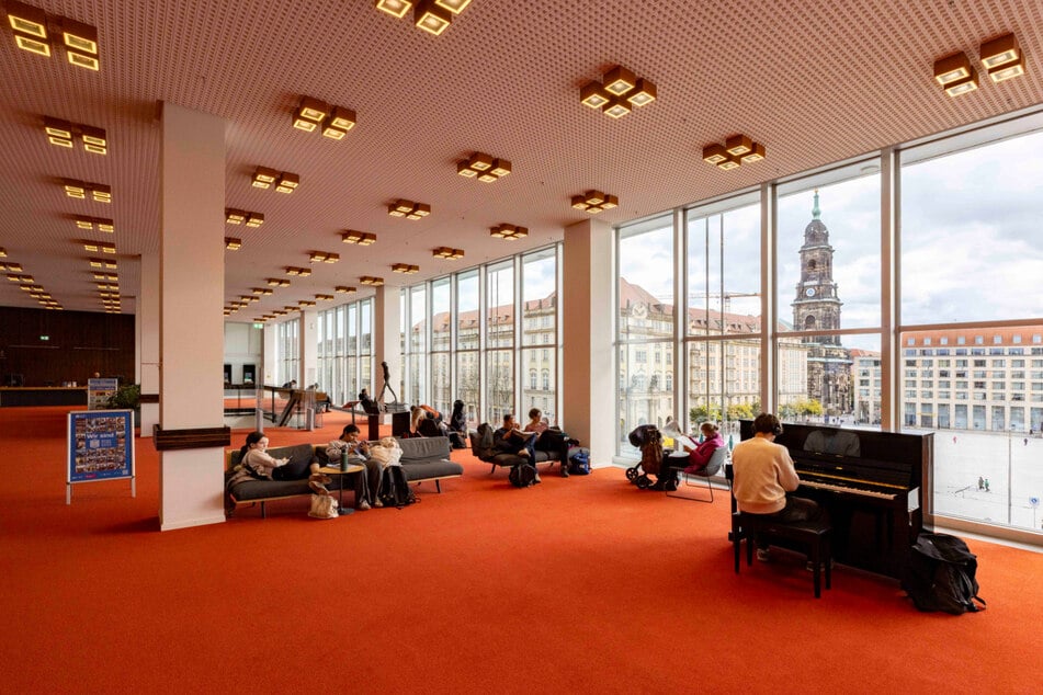 Die Bibliothek ist heute auch ein Ort, wo Workshops, Lesungen, Ausstellungen und Gesprächsrunden stattfinden.