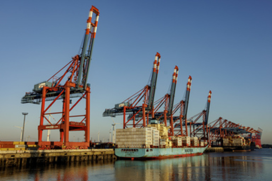 Das Unternehmen HHLA betreibt in Hamburg drei Containerterminals.