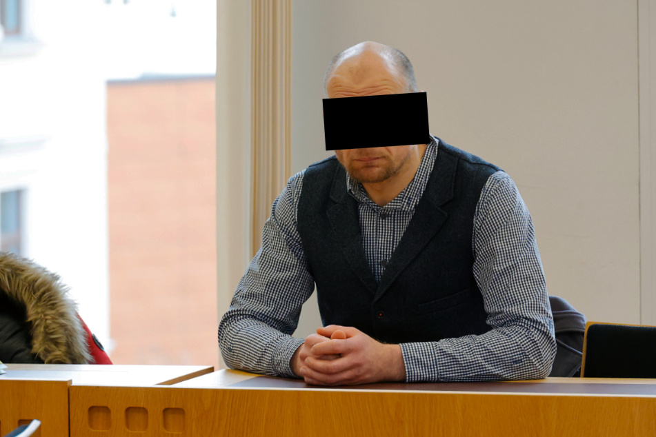 Sven K. (47) wurde am Dienstag am Amtsgericht Chemnitz wegen versuchter Nötigung zu einer Geldstrafe verurteilt.