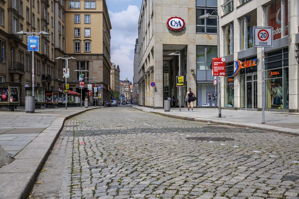 Die Straße liegt mitten in der Altstadt, soll ab Juli zu einer Fußgängerzone werden.