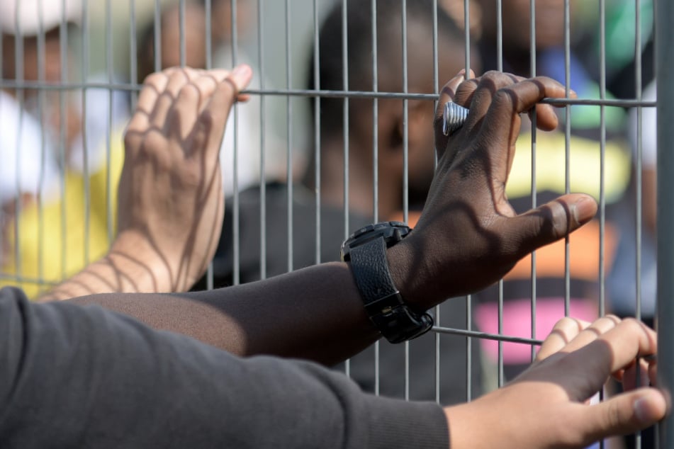 Die Regierung weist die Vorwürfe des Flüchtlingsrats zurück. (Symbolbild)