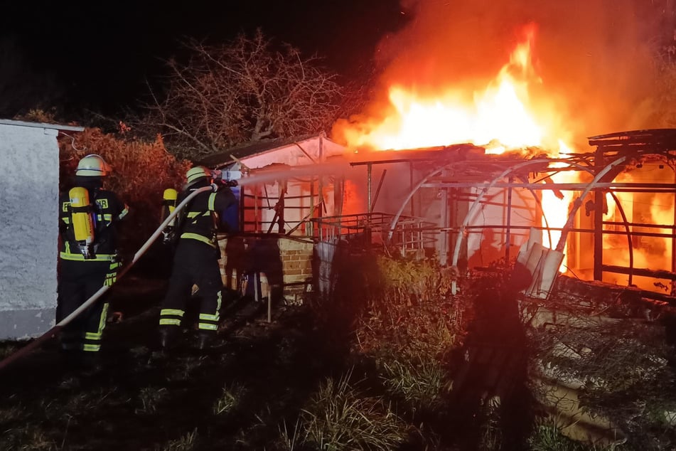 In einer Kleingartenanlage in Osterburg war in der Nacht erneut ein Feuer ausgebrochen.