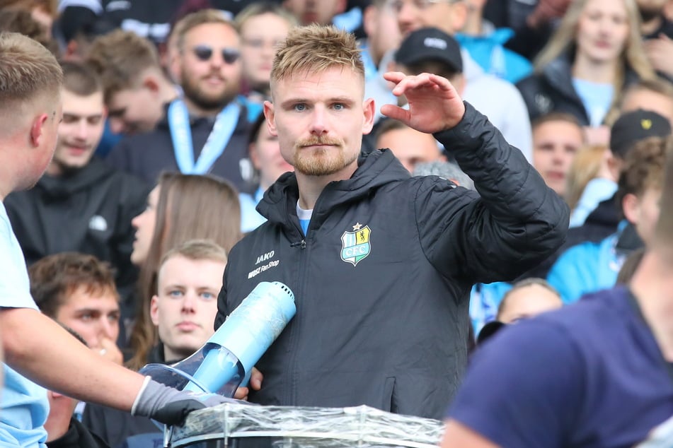 CFC-Kapitän Robert Zickert (34) fehlt im Derby gelbrot gesperrt.