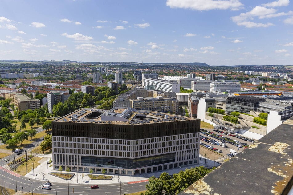 Bietet mehr als 1000 Arbeitsplätze: Ins neue Stadtforum wurden keine Faxgeräte mitgenommen.