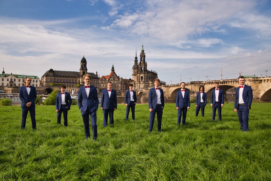 Der Name des Ensembles "twentytwo" spielt auf das Abschlussjahr der Ex-Kruzianer an der Kreuzschule an.