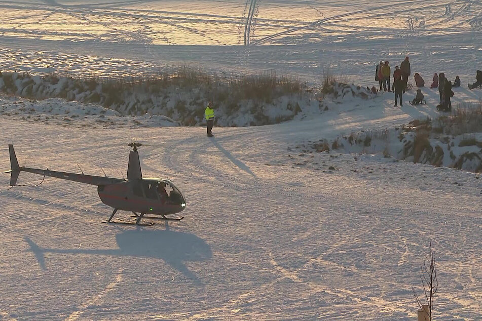 Schwerer Unfall am Rodelberg, Hubschrauber im Einsatz