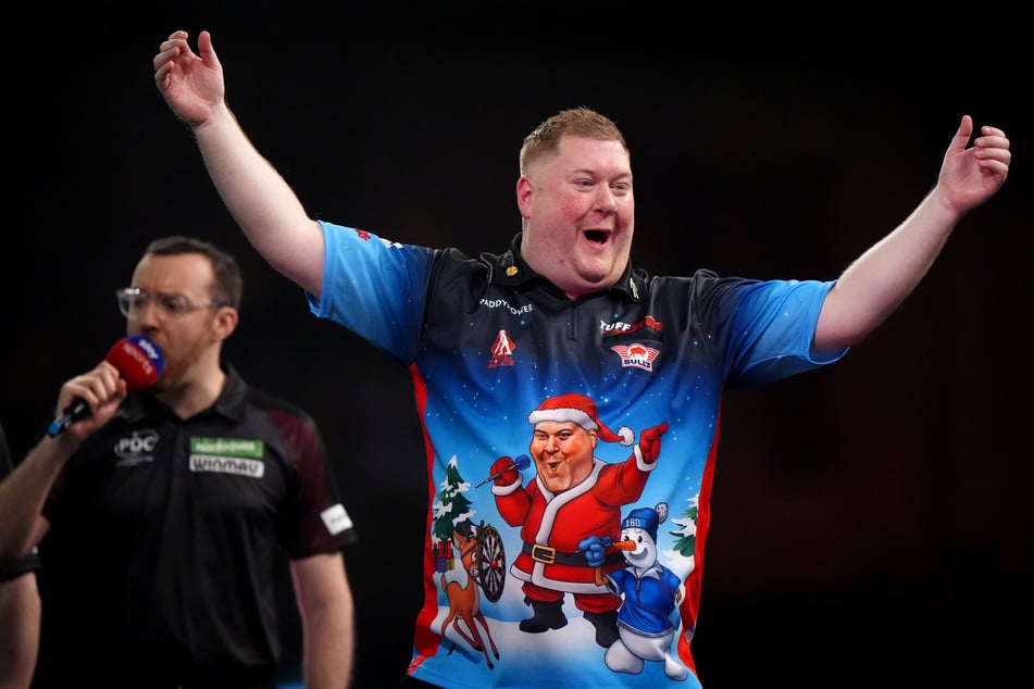 Für Ricky Evans (35) gehört Entertainment zum Darts-Sport dazu.