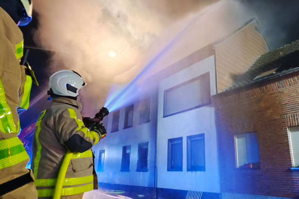 Die Feuerwehr war mit rund 80 Kräften vor Ort.