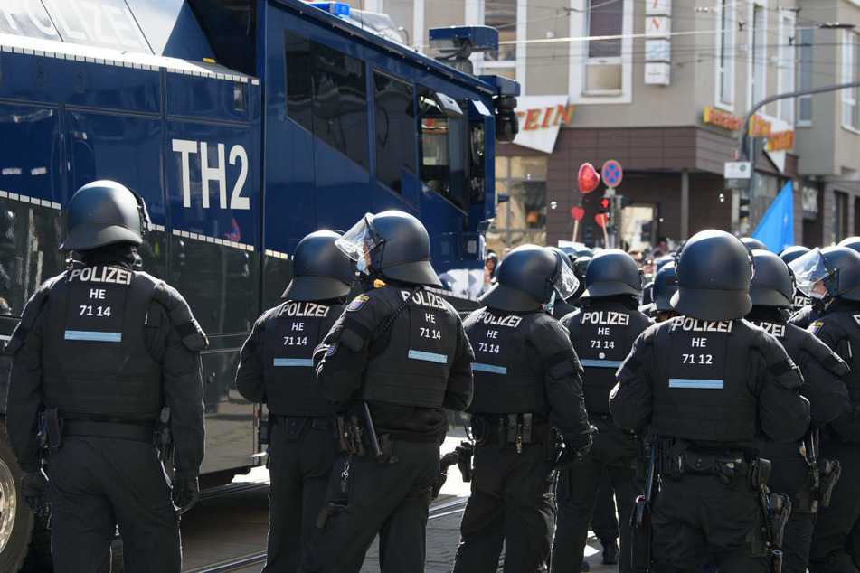 Großeinsatz der Polizei bei der Querdenker-Demonstration am vergangenen Samstag in Kassel.