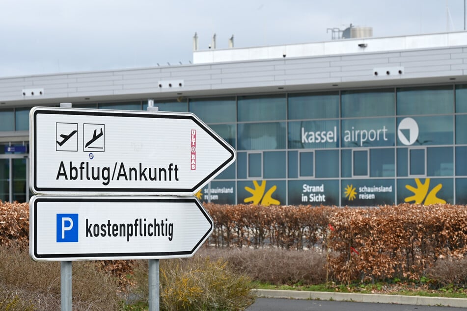 Der Flughafen in Kassel-Calden ist nicht gerade der Hotspot, wenn es um Urlaubsflüge geht. Mächtig teuer ist er für den Steuerzahler trotzdem.