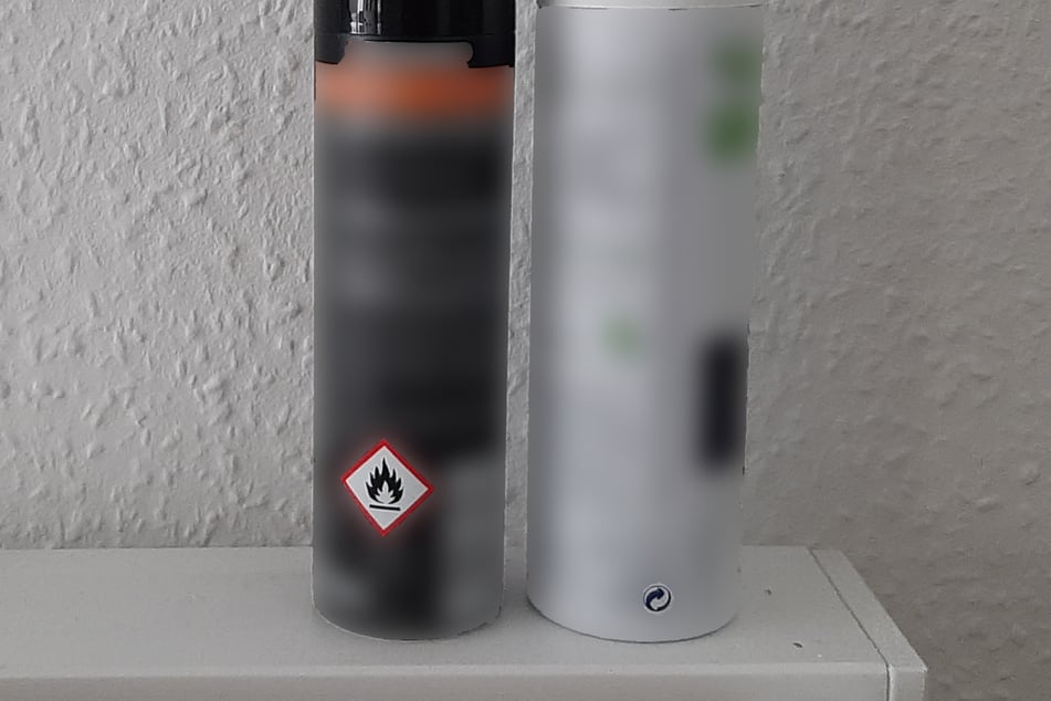 Wo man Spraydosen entsorgen kann, hängt von Gefahrensymbolen und dem Grünen Punkt ab.