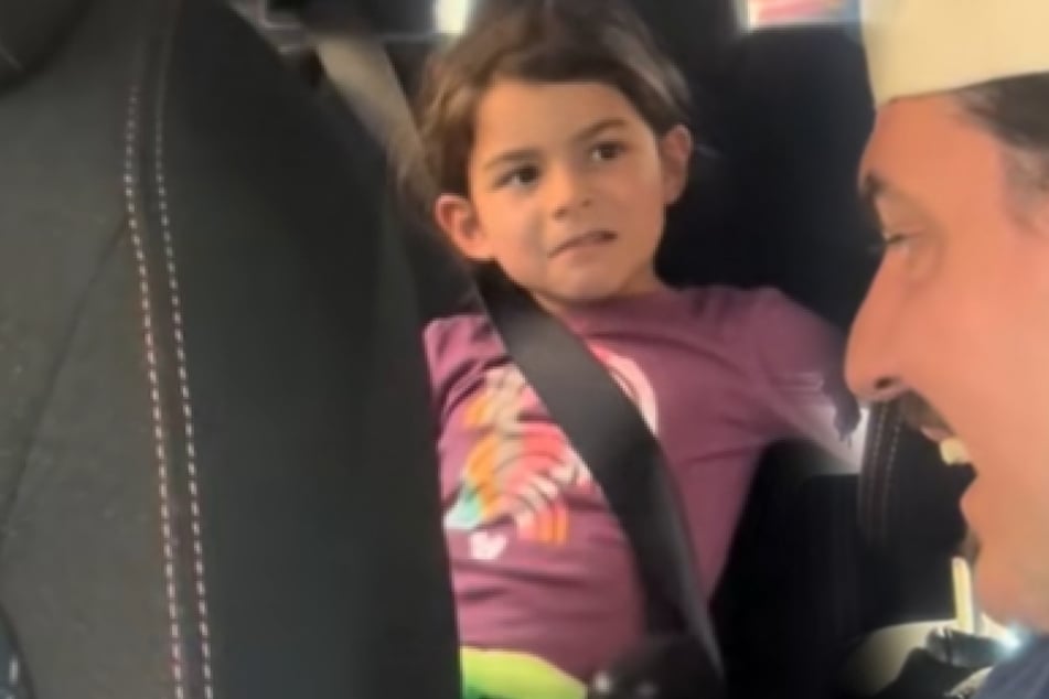 Hija ve a su padre sin barba por primera vez: su reacción lo dice todo