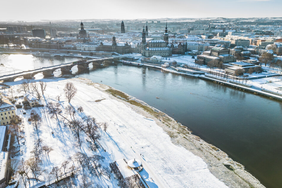Weite Teile Deutschlands liegen derzeit unter einer Schneedecke, wie hier Dresden.