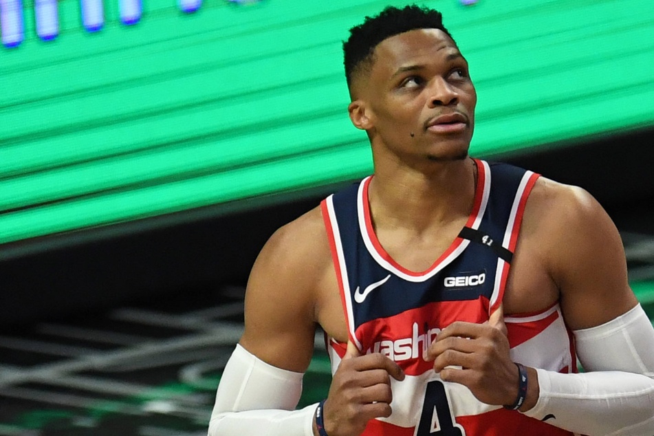 NBA: Westbrook makes history, but the Wizards narrowly lose to the Hawks