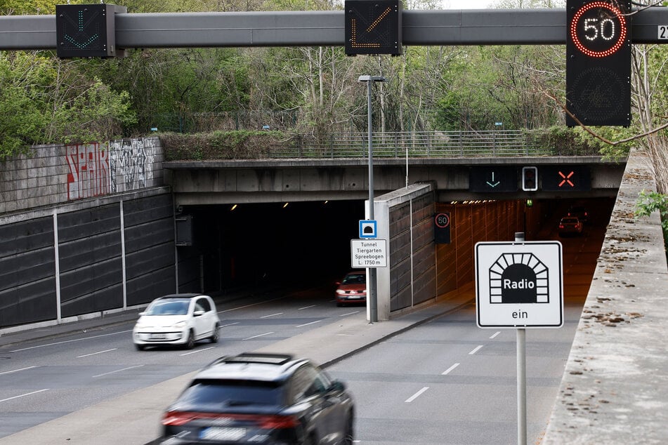 Der Tiergartentunnel in Berlin ist ab dem heutigen Freitag mangels funktionierender Lüftungsanlage gesperrt.