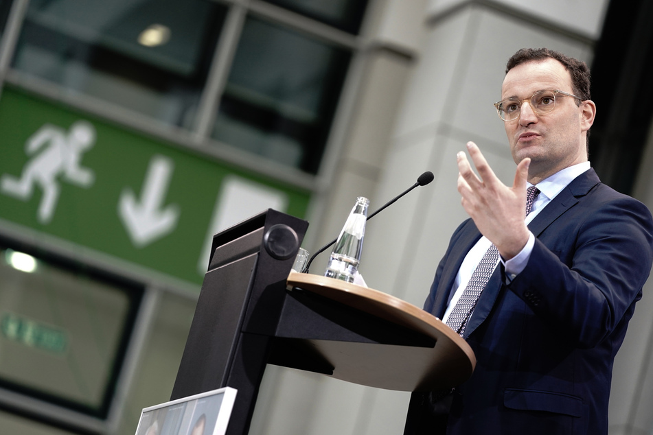 Bundesgesundheitsminister Jens Spahn (40, CDU) gibt eine Pressekonferenz im Ministerium zum Zwischenstand der Impfungen gegen das Coronavirus.