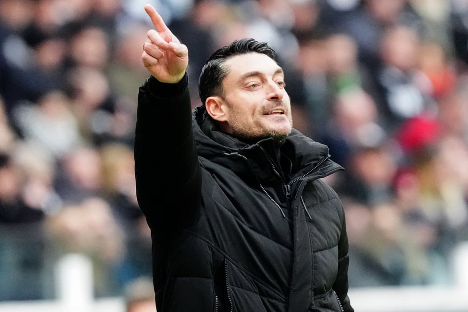 Auf welche Offensivkräfte Eintracht-Coach Albert Riera (43) am Samstag gegen Heidenheim zurückgreifen kann, muss sich noch zeigen.