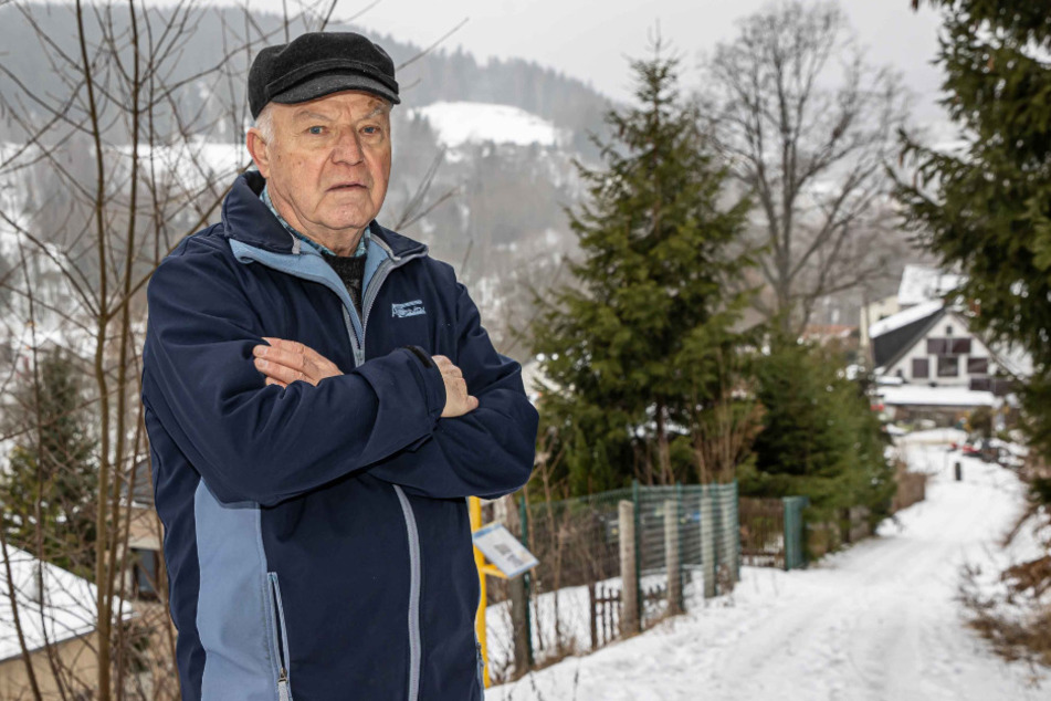 Ex-Bauamtsleiter Horst Portius (79) ärgert sich über die Stadt Klingenthal im "Alm-Krieg".