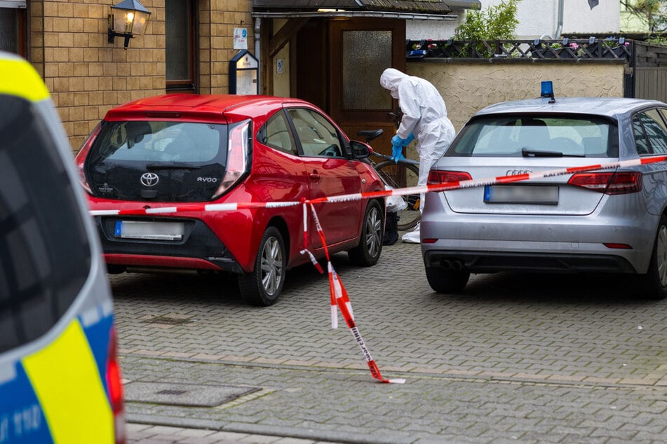 Zurzeit ist die Spurensicherung an der Nieder-Eschbacher Gaststätte im Einsatz.