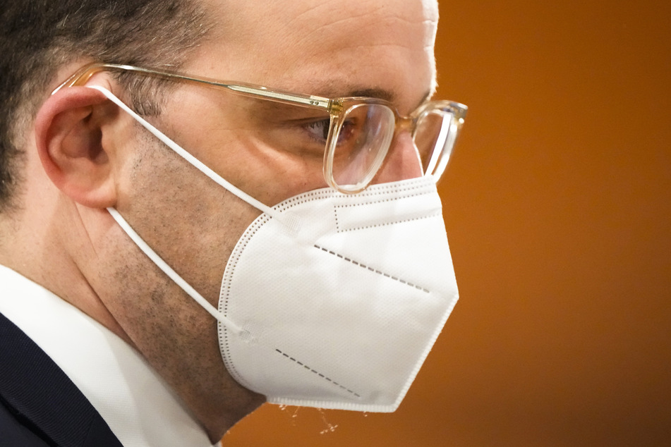 Die SPD im Bundestag hat bei ihrer Kritik an Gesundheitsminister Jens Spahn (41, CDU) nachgelegt.