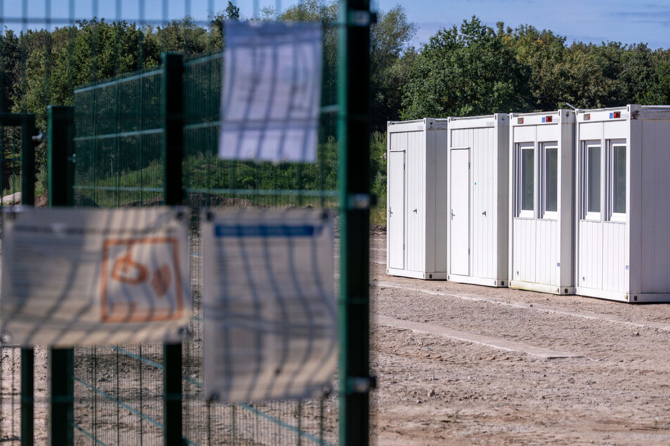 Thüringen sucht händeringend nach Platz, um neu ankommende Flüchtlinge unterbringen. Die Beherbergung in Containern soll nun geplant werden. (Symbolfoto)