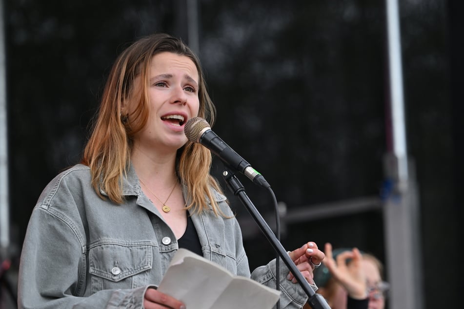 Klimaaktivistin Luisa Neubauer (30) ist ebenfalls in Erfurt und beteiligt sich an den Protesten.
