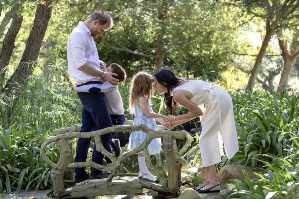 Prinz Archie (7) und Prinzessin Lilibet (5) haben sich gut in ihrer neuen Umgebung eingelebt.