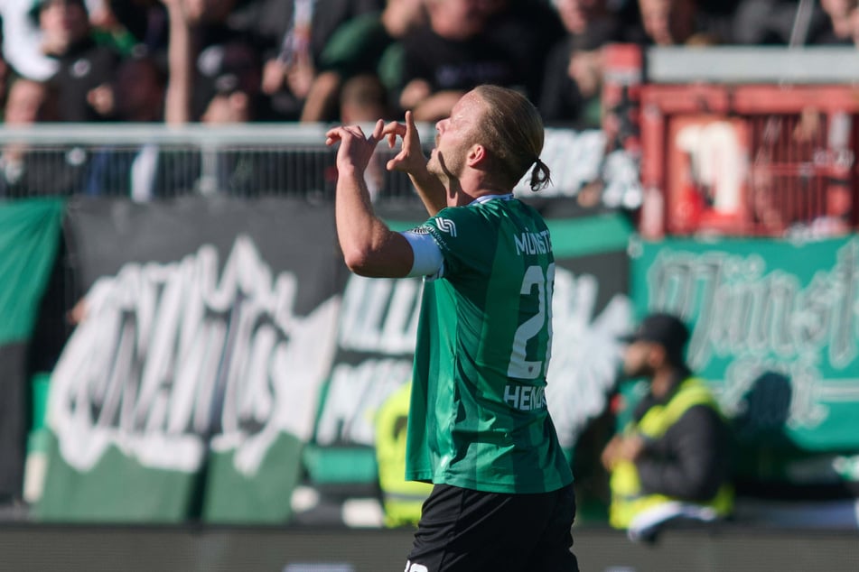 Preußen-Kicker Jorrit Hendrix (30) bejubelt seinen Treffer zum 1:1.