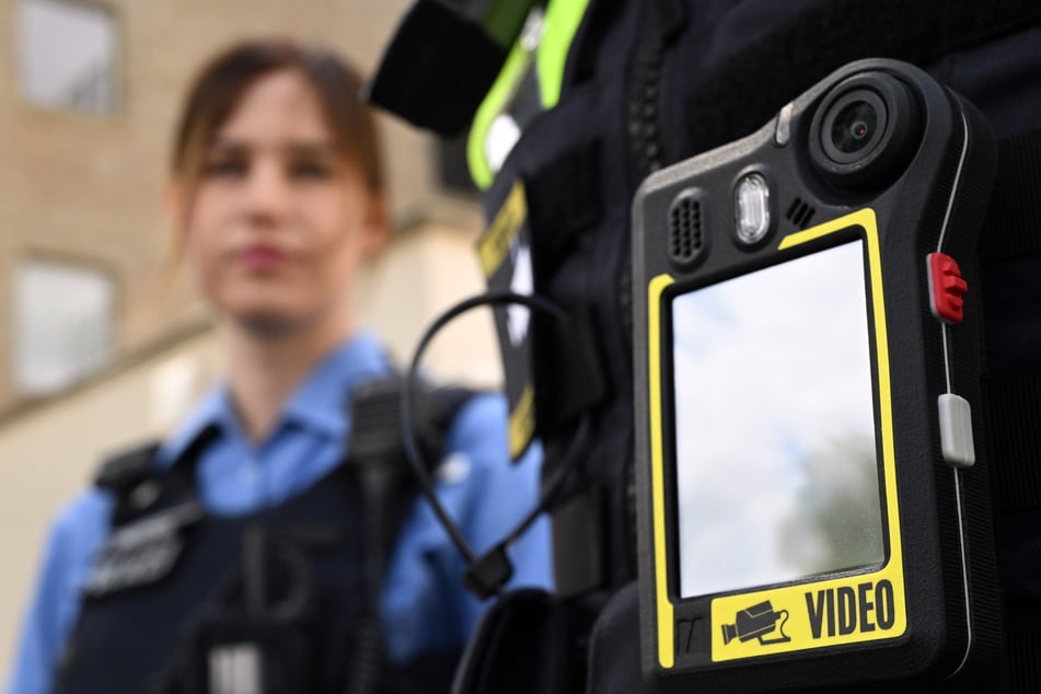 Stuttgart: Streitthema Bodycams: Jedes zweite Gerät von Akkuprobleme betroffen
